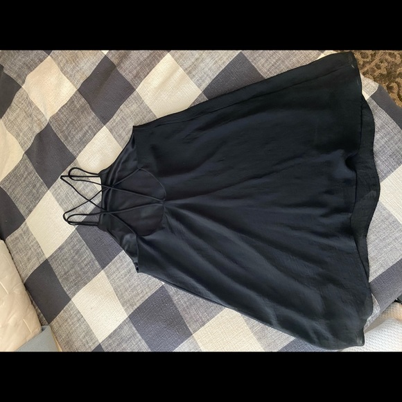 Little black dress (boutique) - Picture 4 of 5